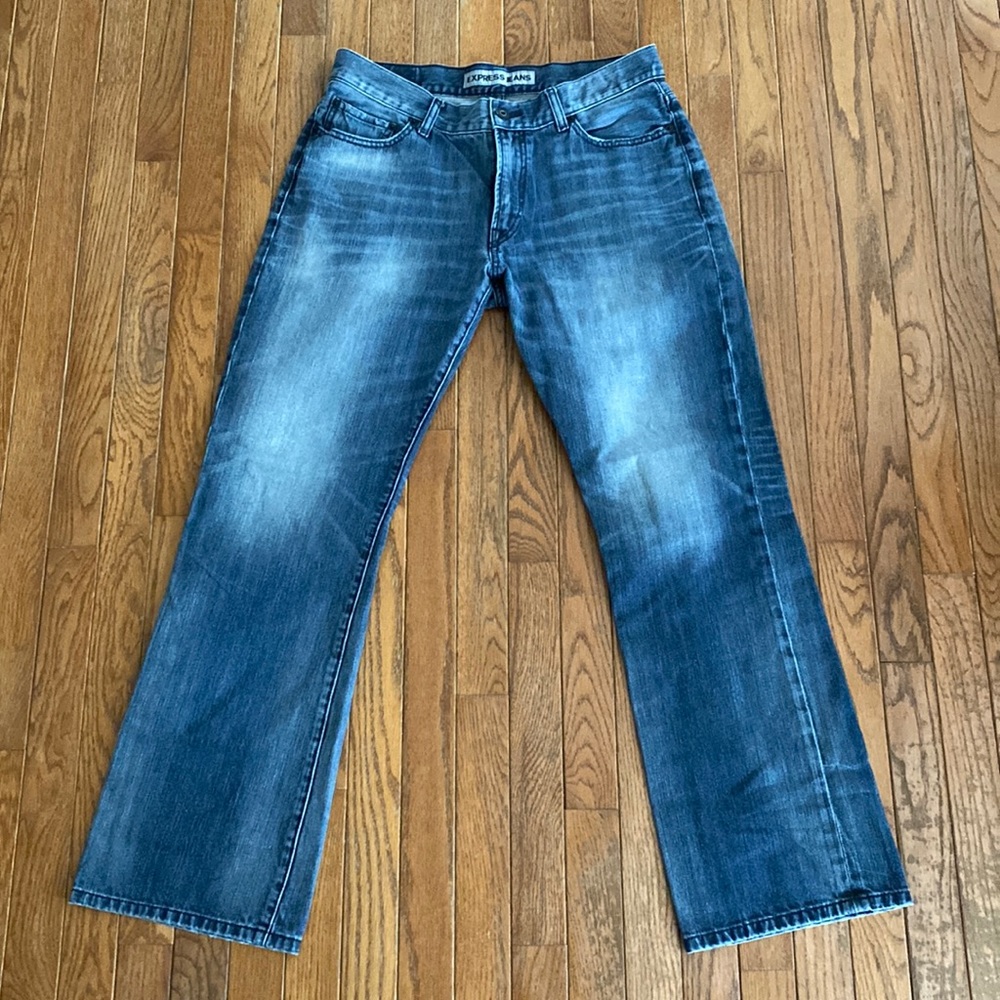 Express Men’s Kingston Classic Bootcut Jeans